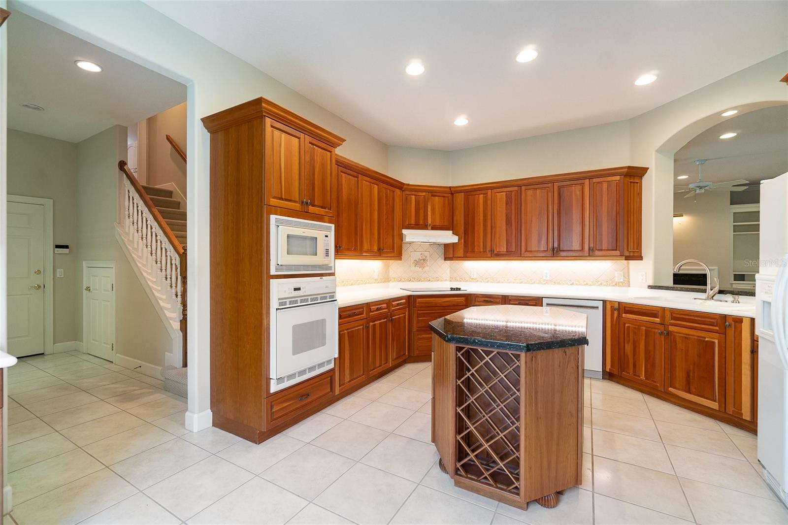 Image 12 of 45 For 6125 Foxfield Court