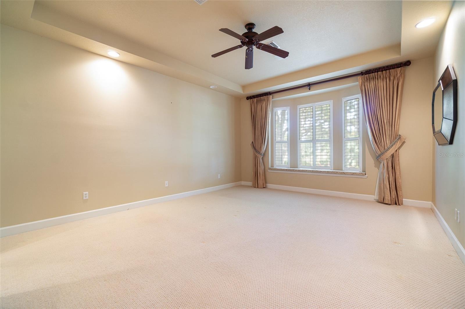 Image 19 of 45 For 6125 Foxfield Court