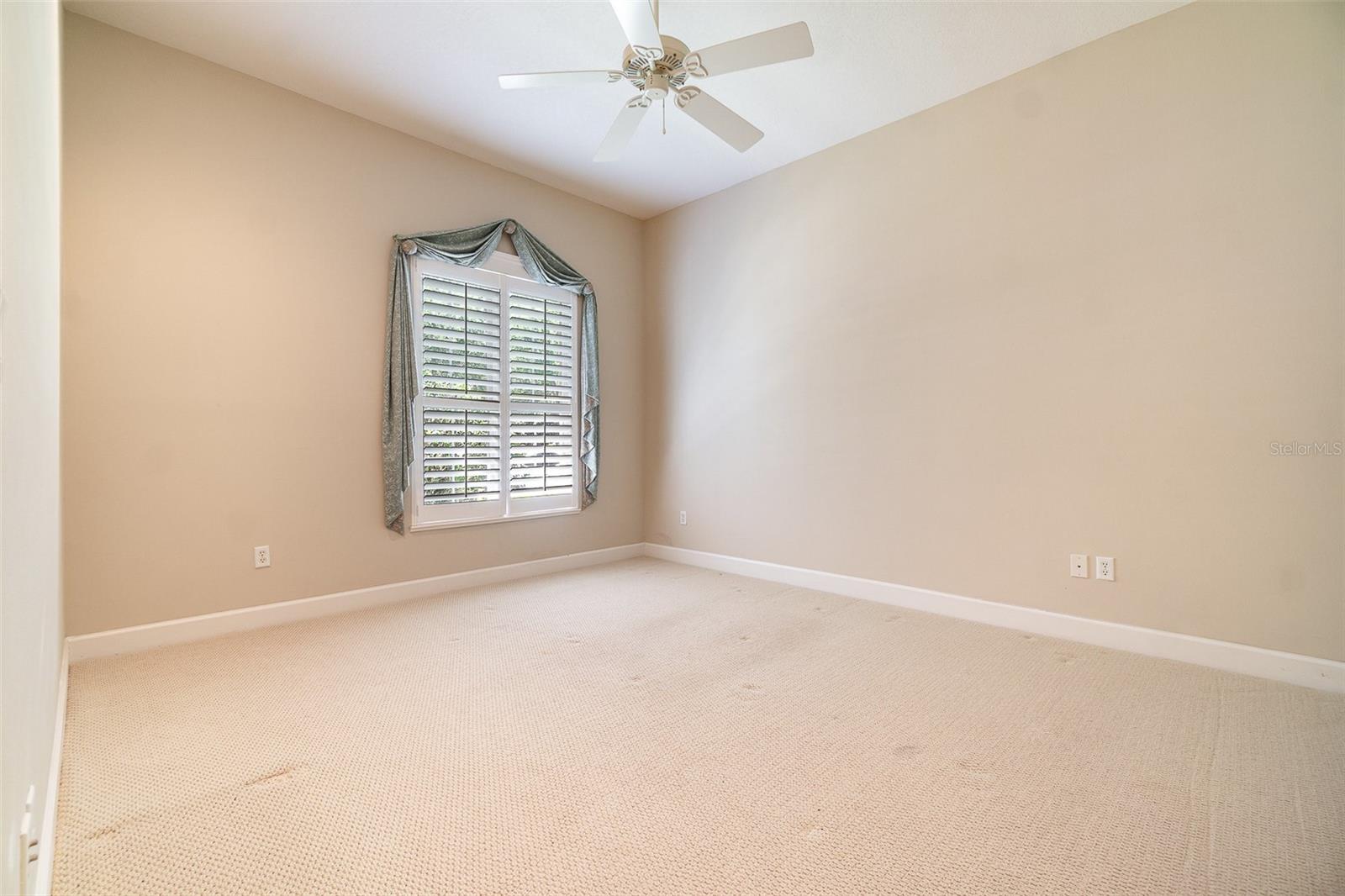 Image 27 of 45 For 6125 Foxfield Court