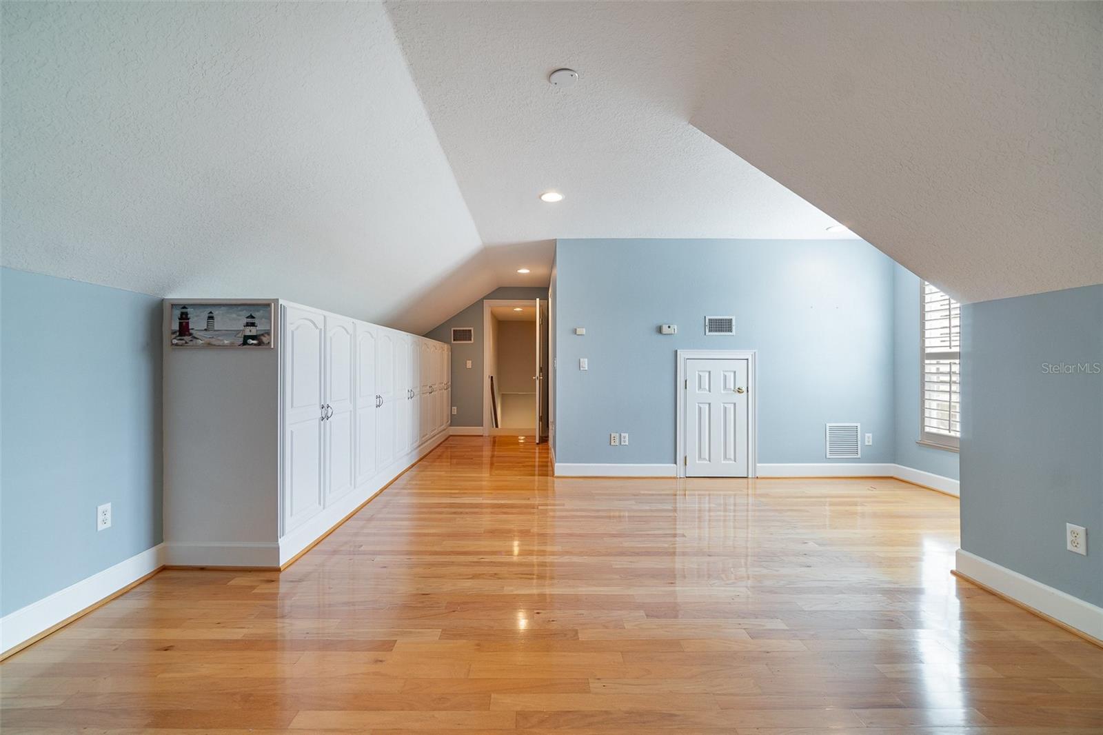 Image 30 of 45 For 6125 Foxfield Court