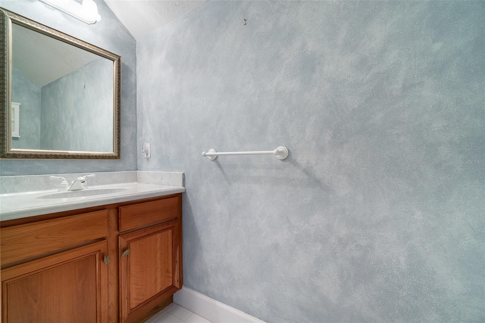 Image 31 of 45 For 6125 Foxfield Court