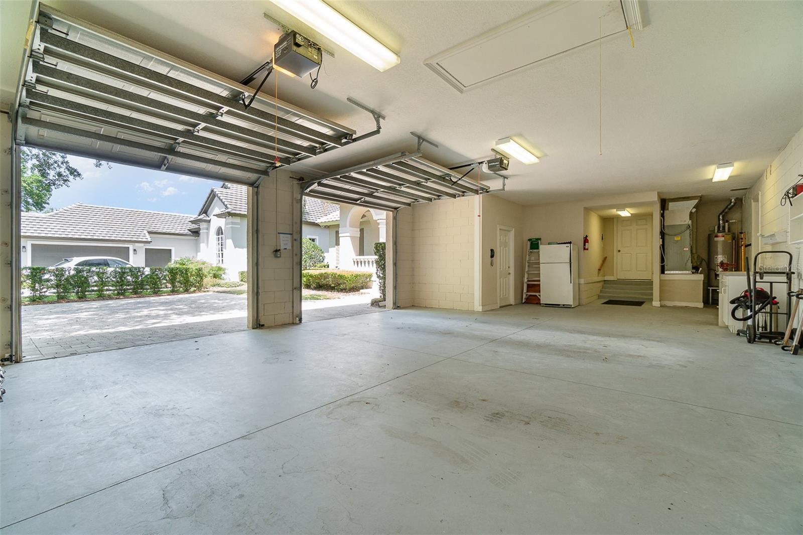 Image 32 of 45 For 6125 Foxfield Court
