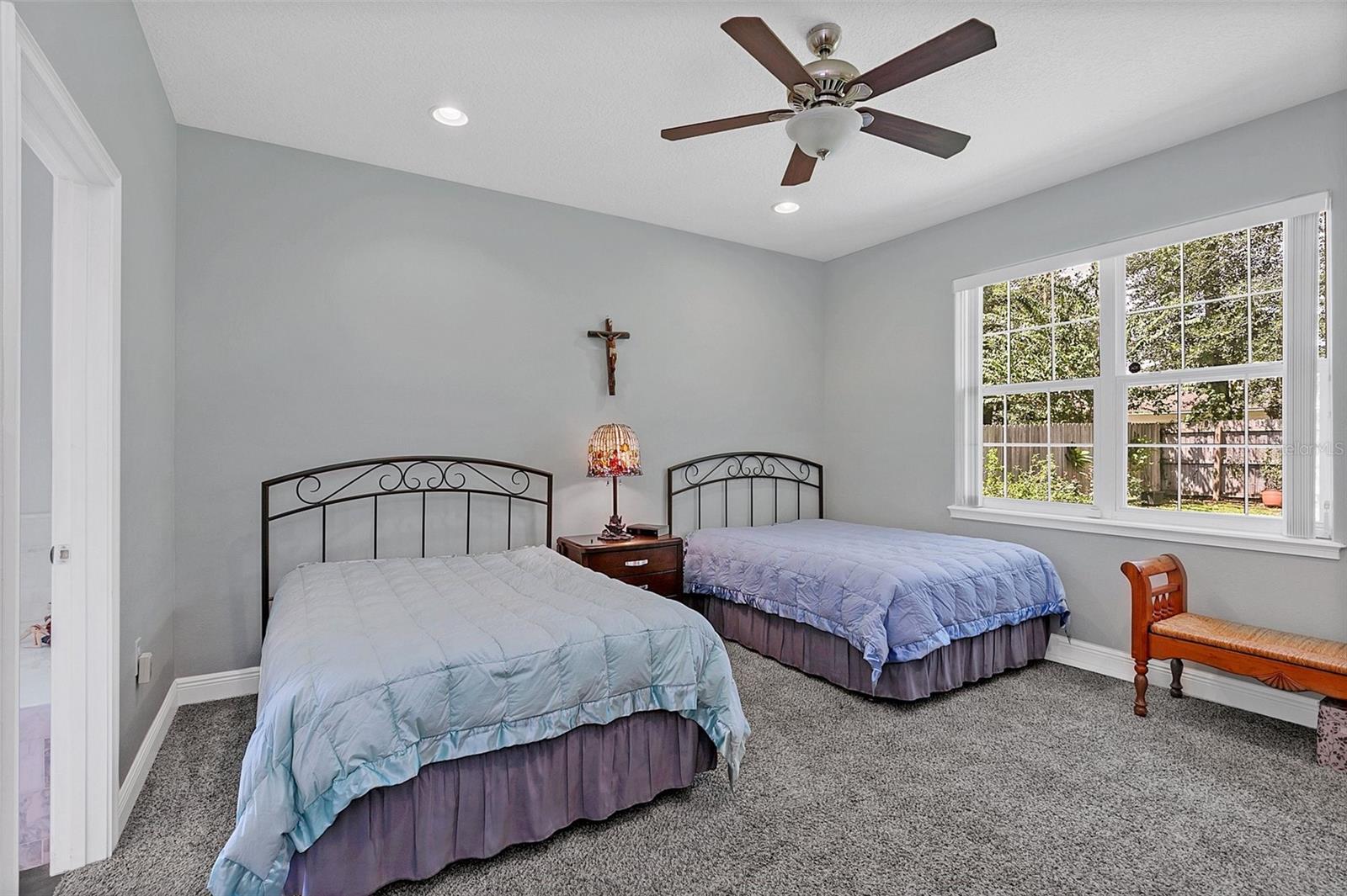 Image 14 of 26 For 559 Magnolia Avenue