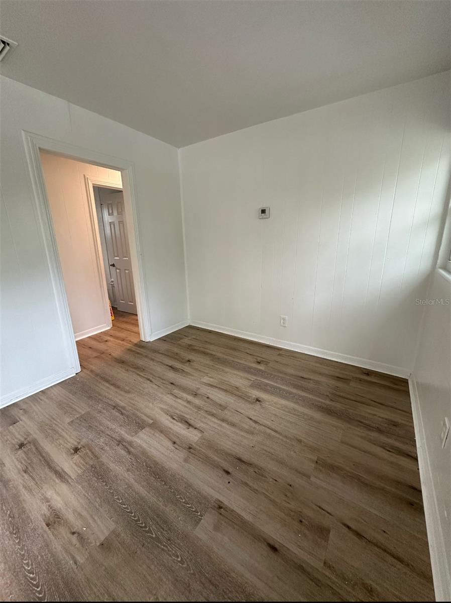 Image 5 of 11 For 1025 Colyer Street A-b