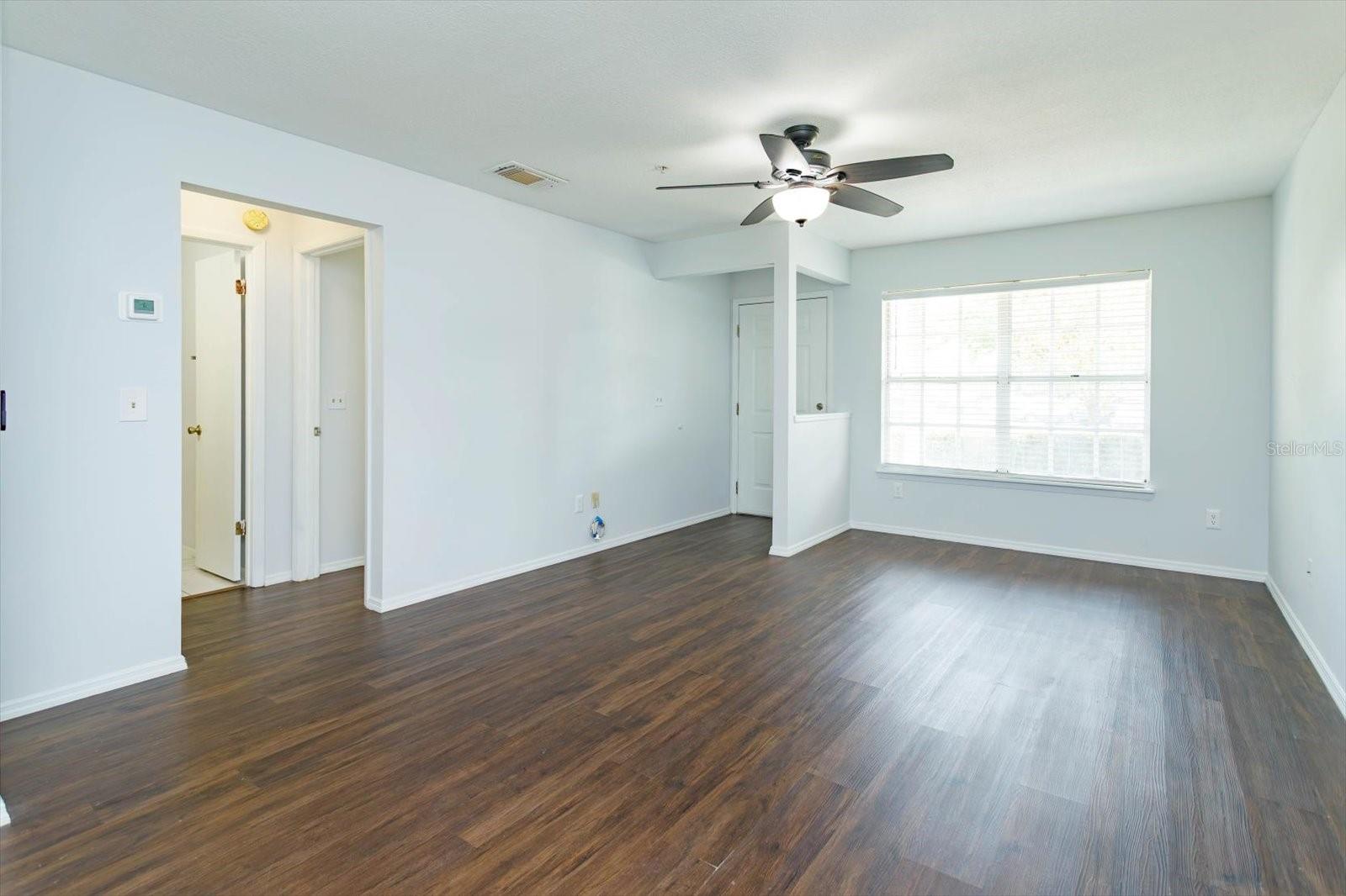 Image 3 of 25 For 109 Reserve Circle 109