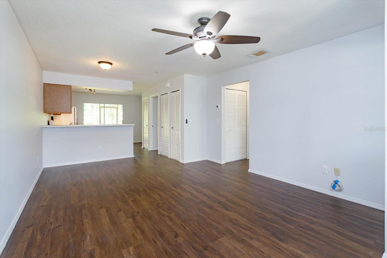 Image 6 of 25 For 109 Reserve Circle 109