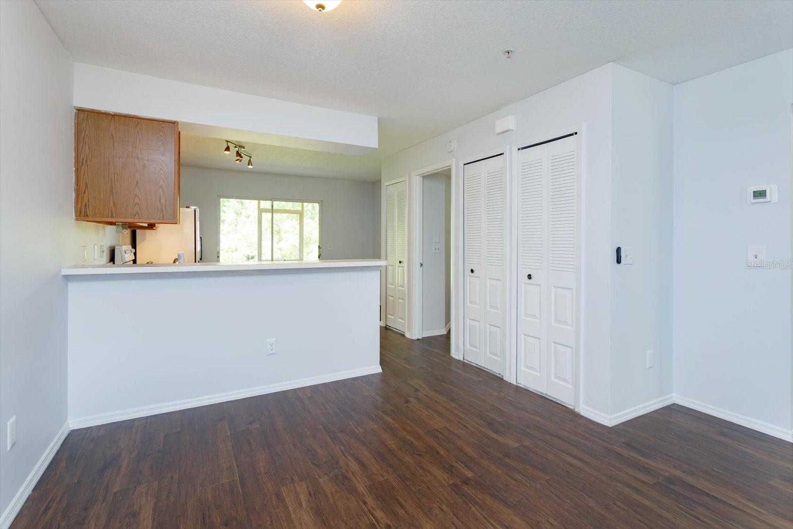 Image 7 of 25 For 109 Reserve Circle 109