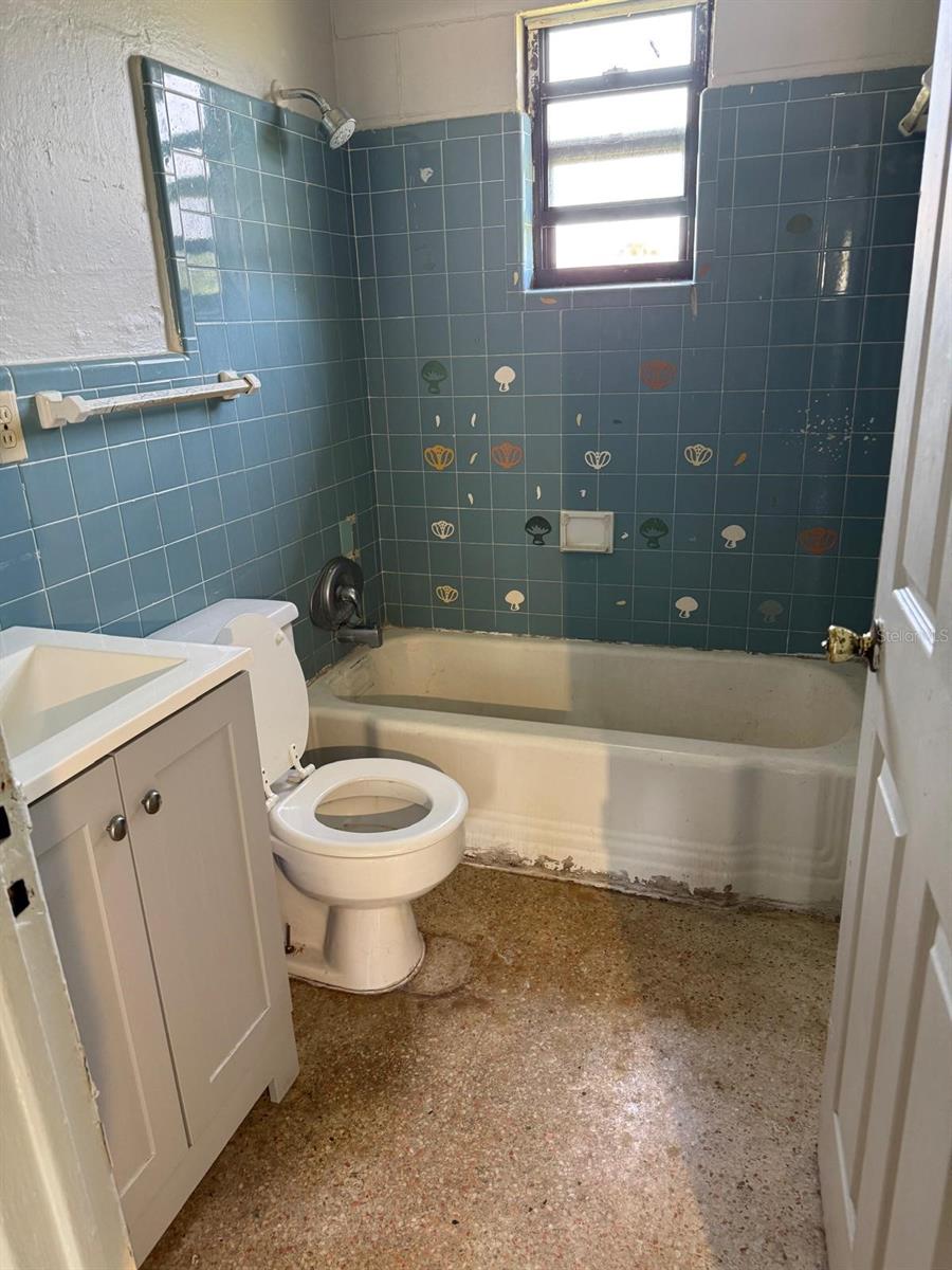 Image 3 of 3 For 2200 Jackson Street 2233