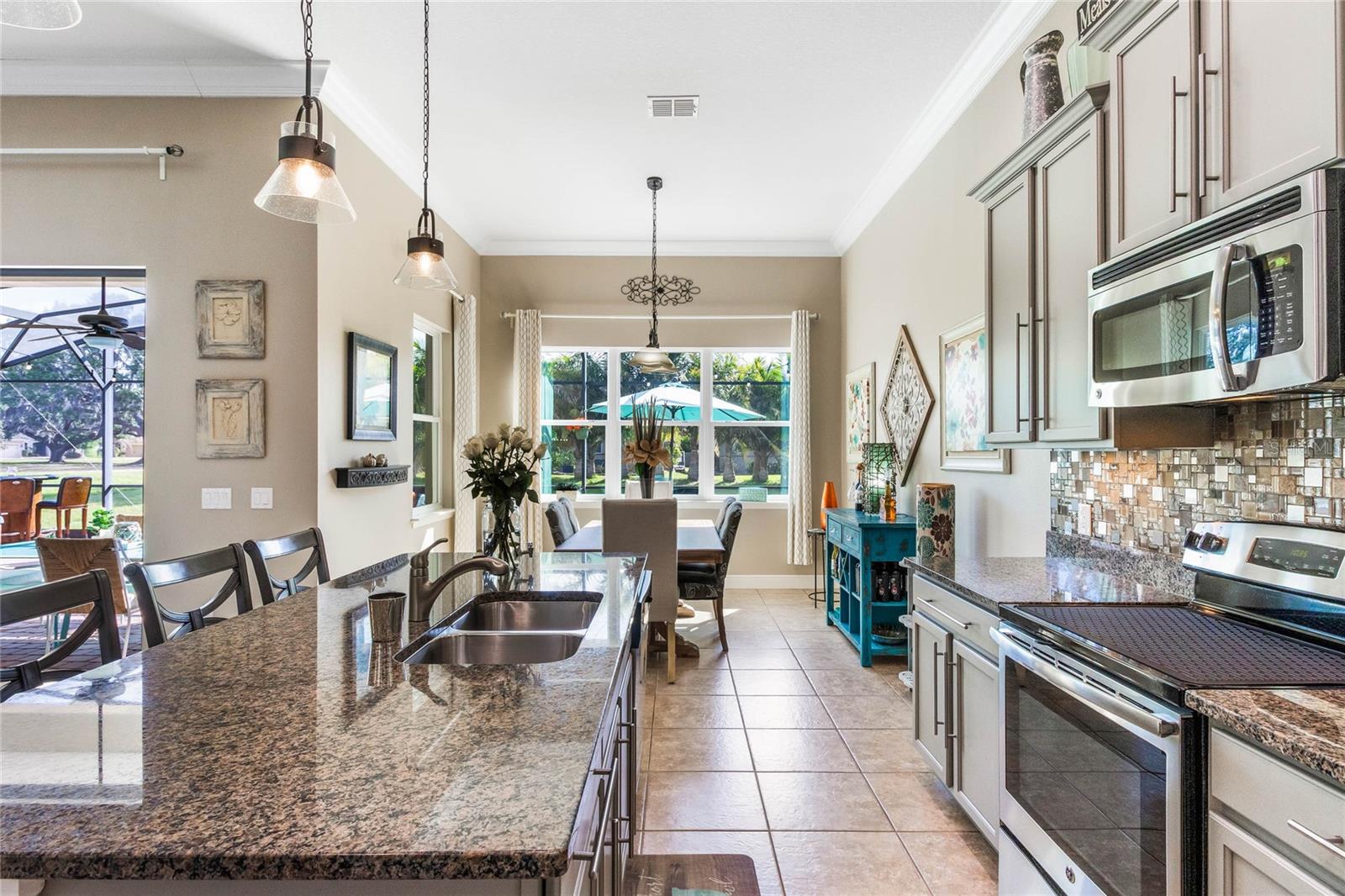Image 17 of 82 For 3750 Paradiso Circle