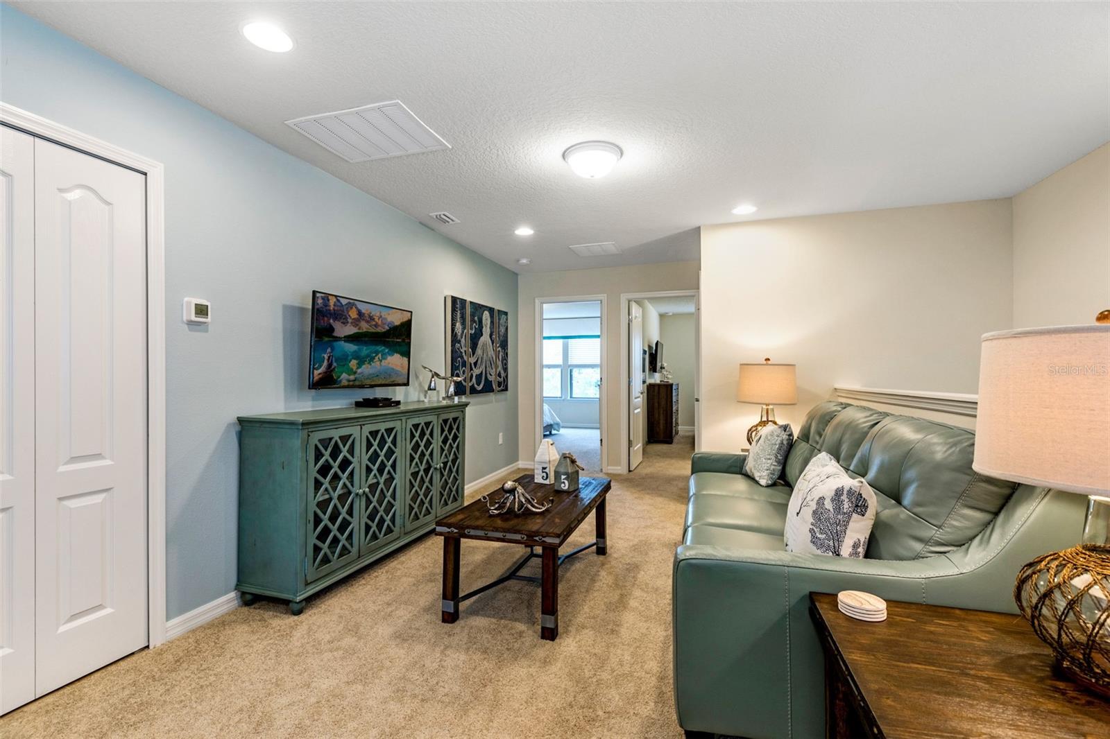 Image 13 of 33 For 8887 Geneve Court