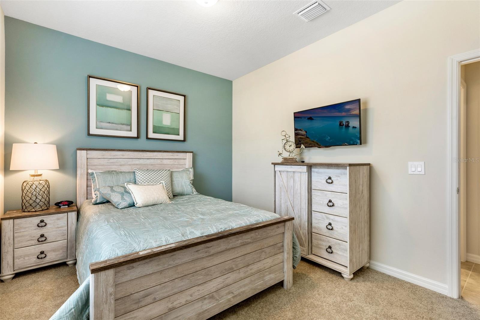 Image 15 of 33 For 8887 Geneve Court