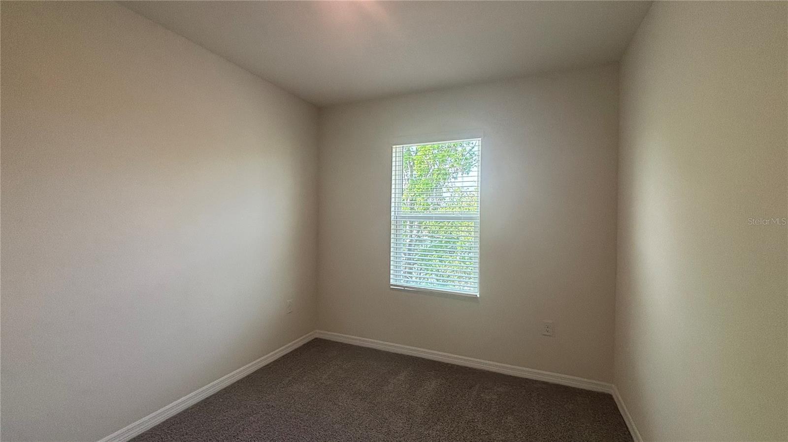 Image 16 of 25 For 2376 Penguin Boulevard