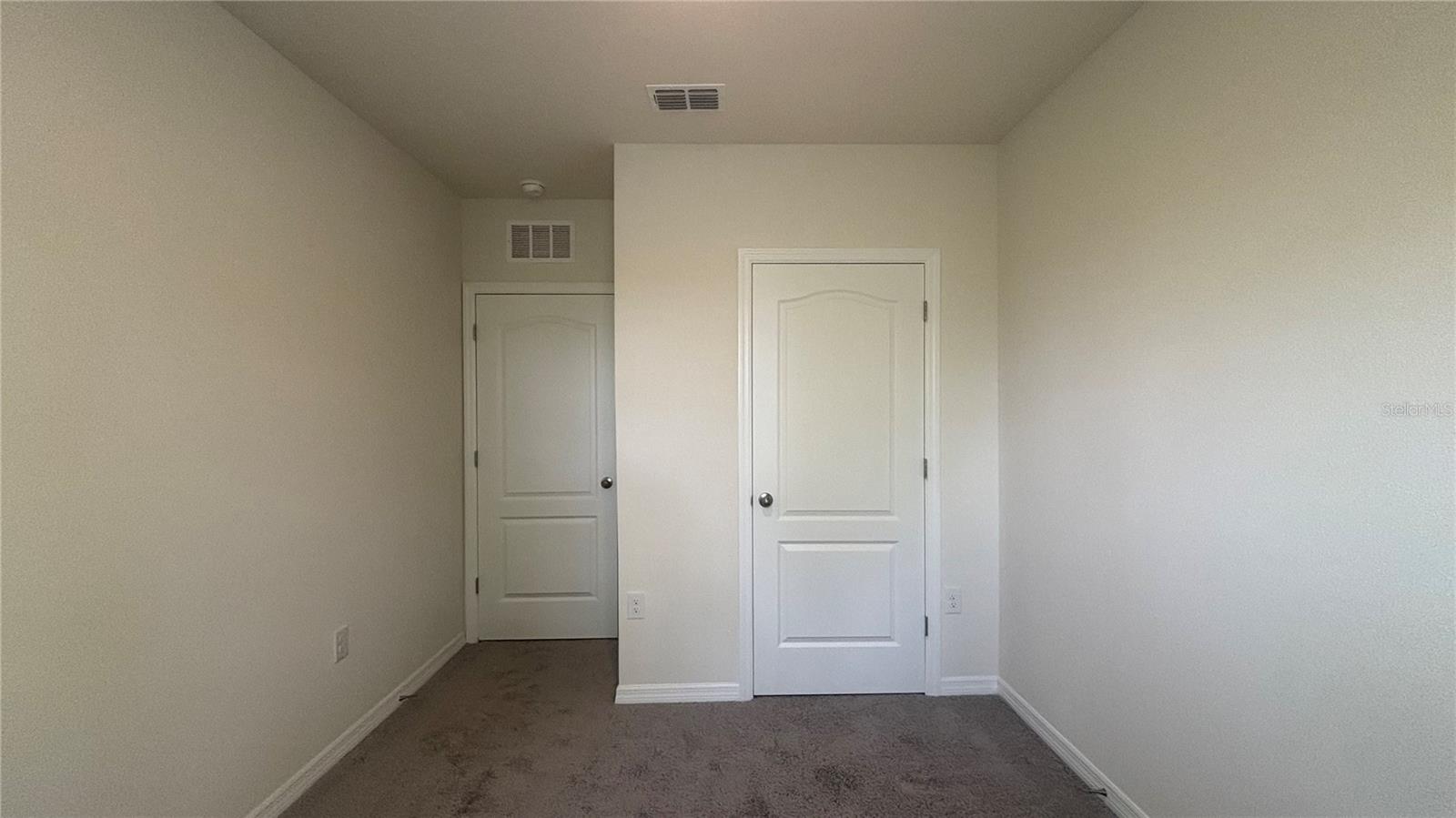 Image 17 of 25 For 2376 Penguin Boulevard