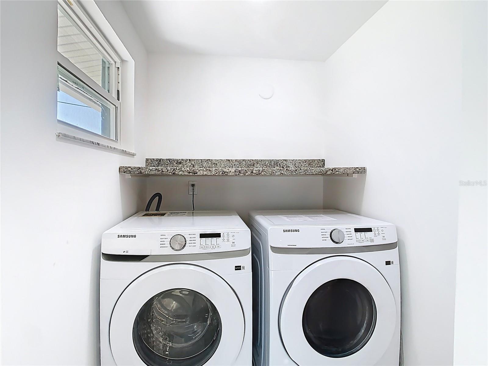 Image 31 of 41 For 3711 Huntington Street Ne