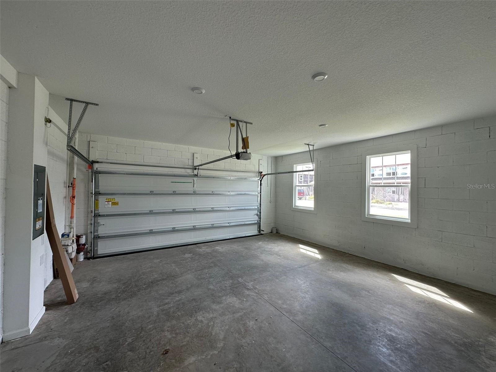 Image 13 of 15 For 11465 Sunsail Avenue