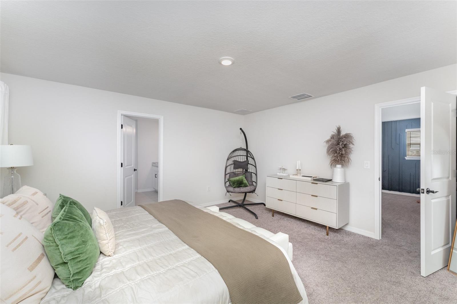 Image 18 of 30 For 13532 Palmera Vista Drive