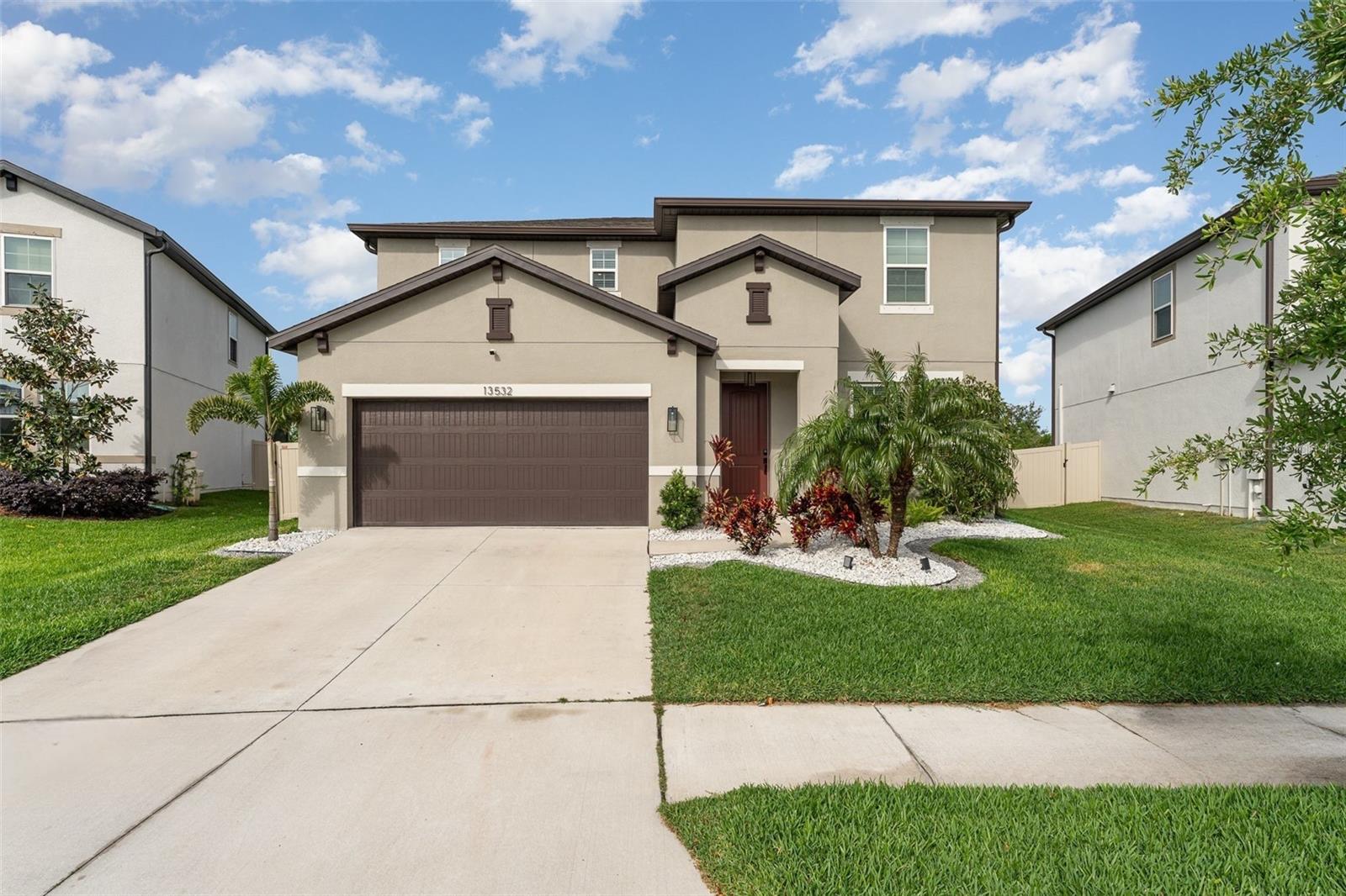 Image 2 of 30 For 13532 Palmera Vista Drive