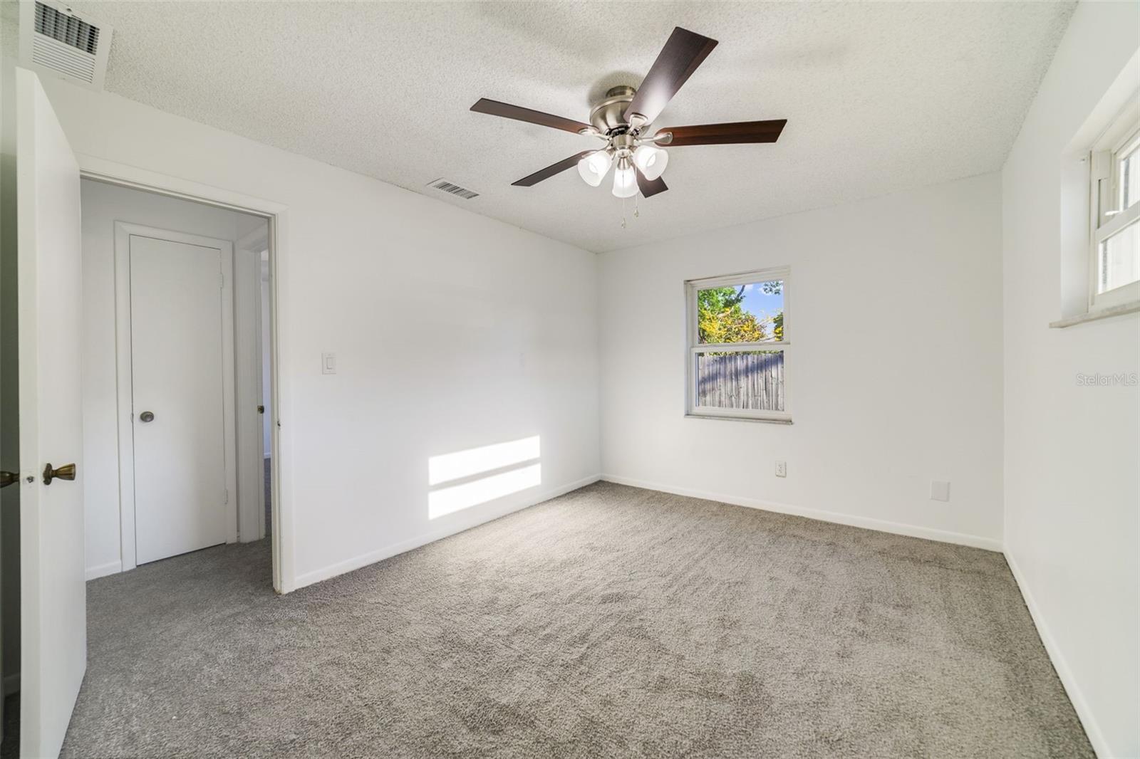 Image 13 of 21 For 5144 Orange Avenue
