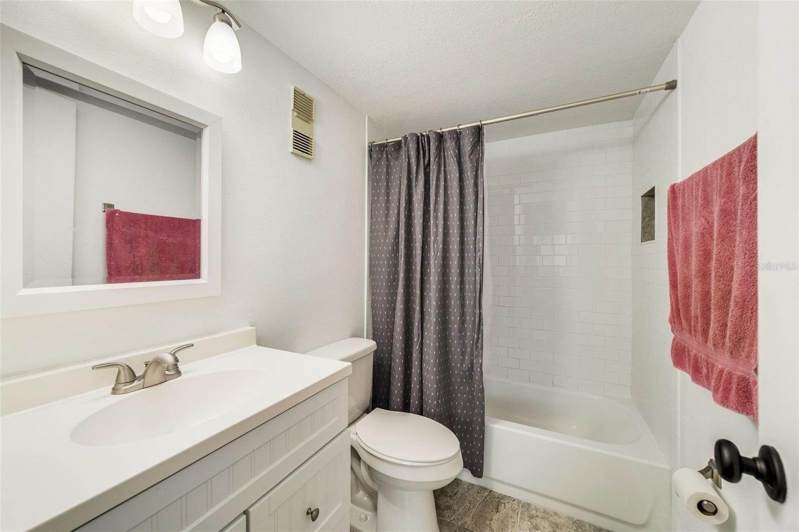 Image 13 of 18 For 3294 Semoran Boulevard 14