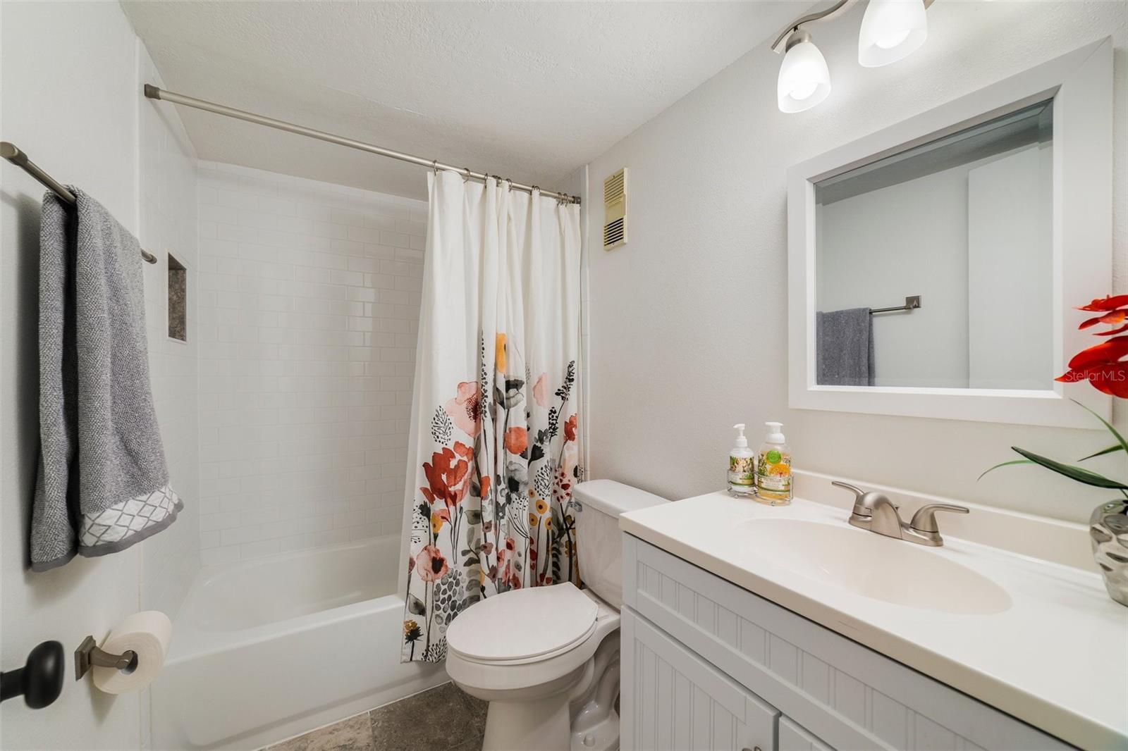 Image 14 of 18 For 3294 Semoran Boulevard 14