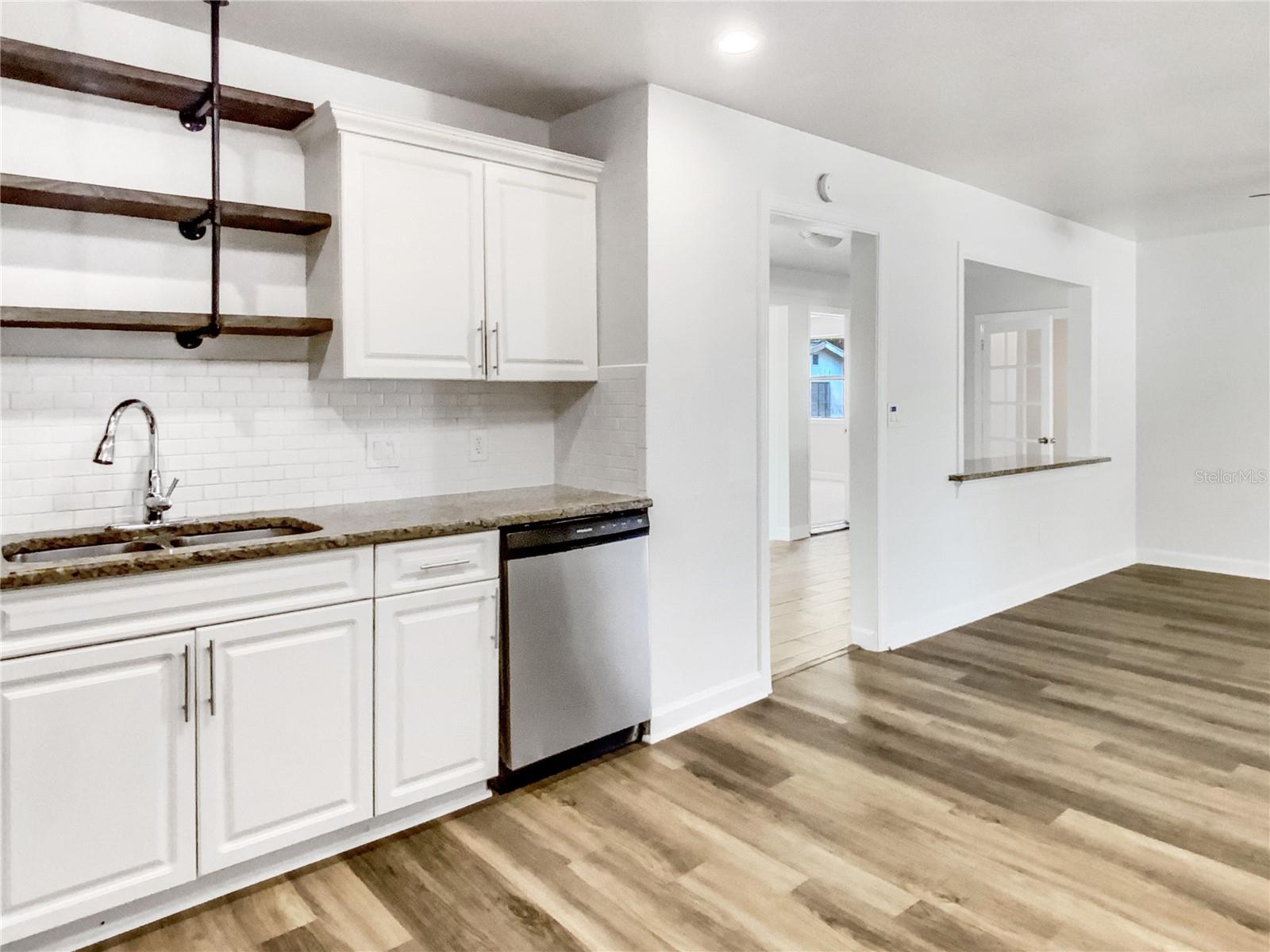 Image 26 of 33 For 1115 31st Street W