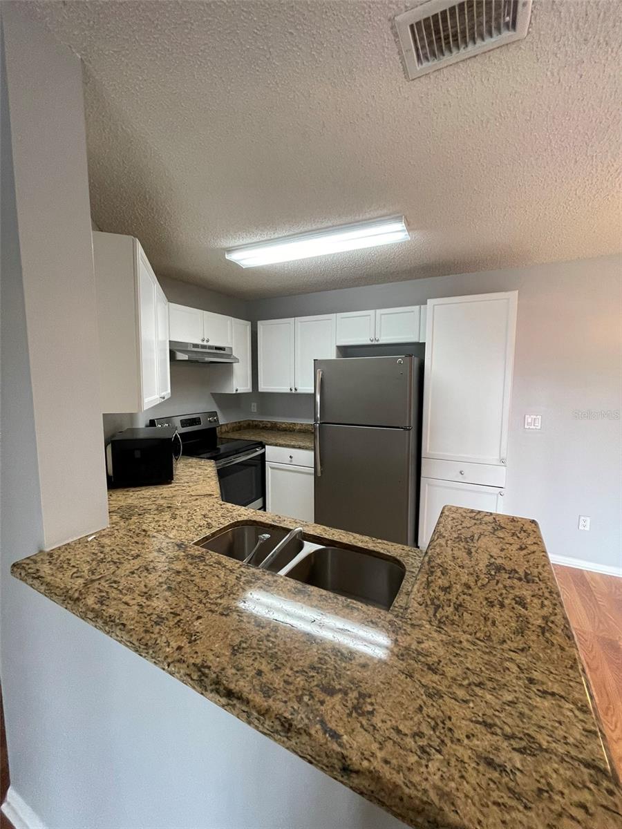 Image 10 of 30 For 718 Sugar Bay Way 202