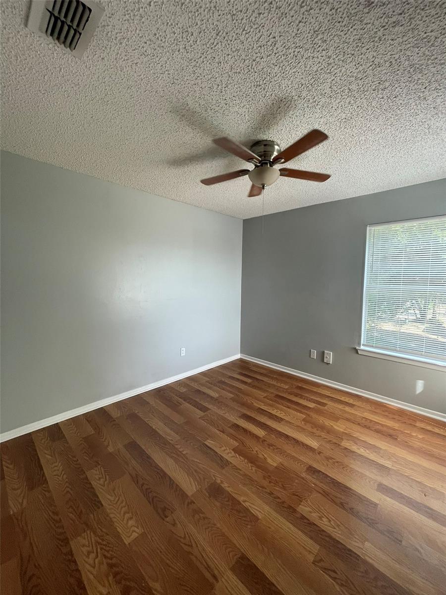 Image 24 of 30 For 718 Sugar Bay Way 202
