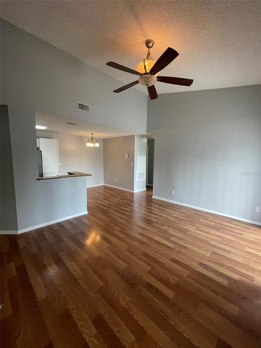 Image 4 of 30 For 718 Sugar Bay Way 202