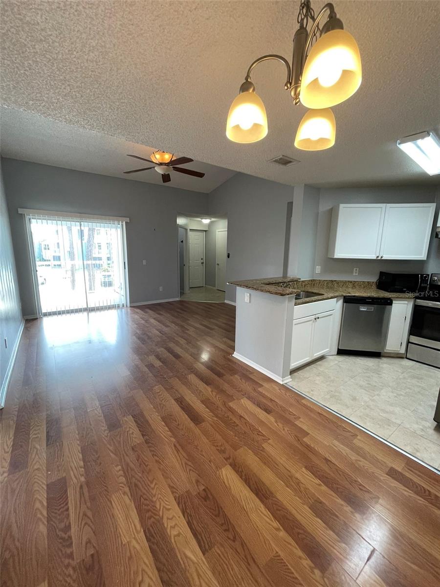 Image 5 of 30 For 718 Sugar Bay Way 202