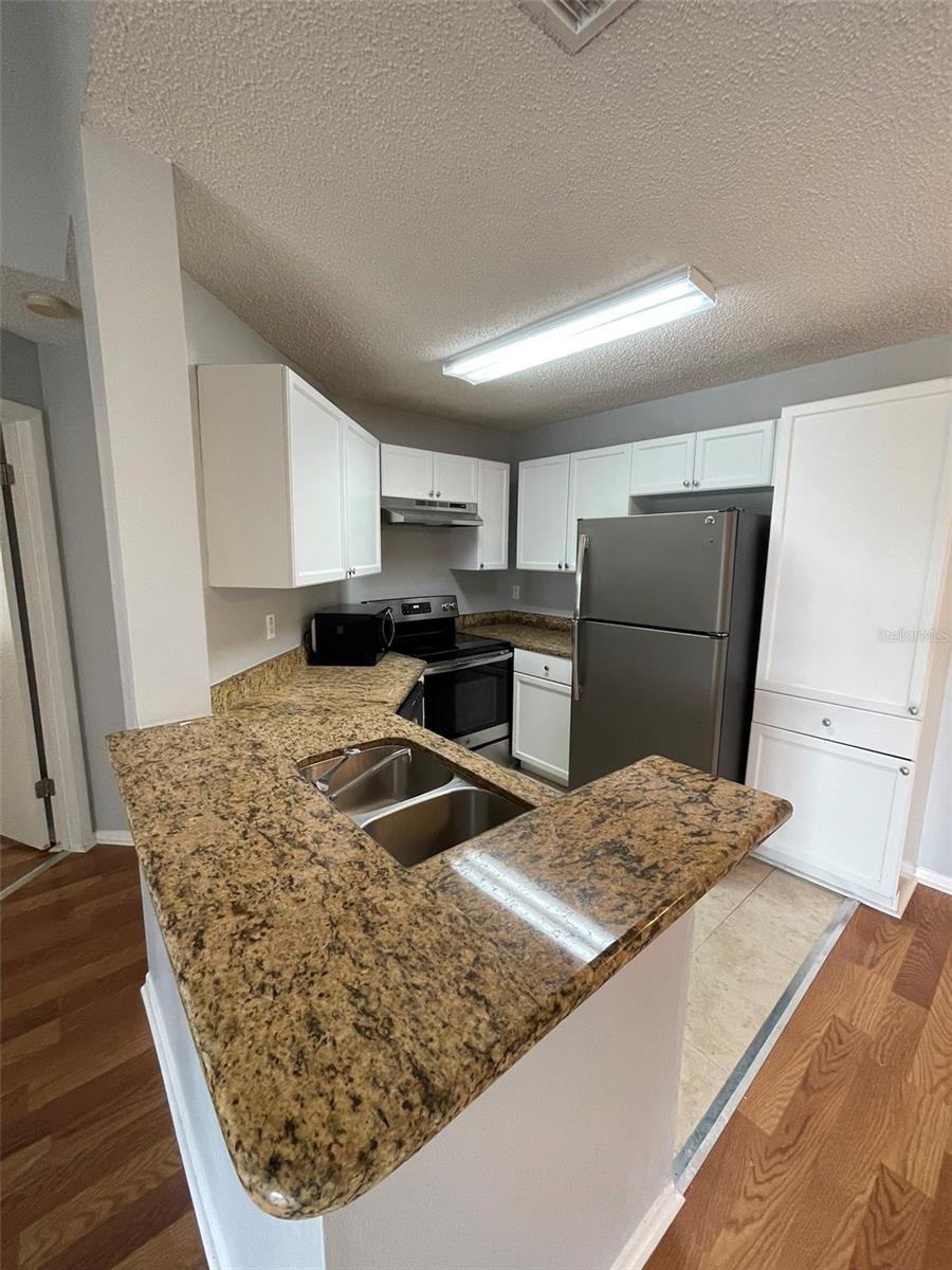 Image 7 of 30 For 718 Sugar Bay Way 202