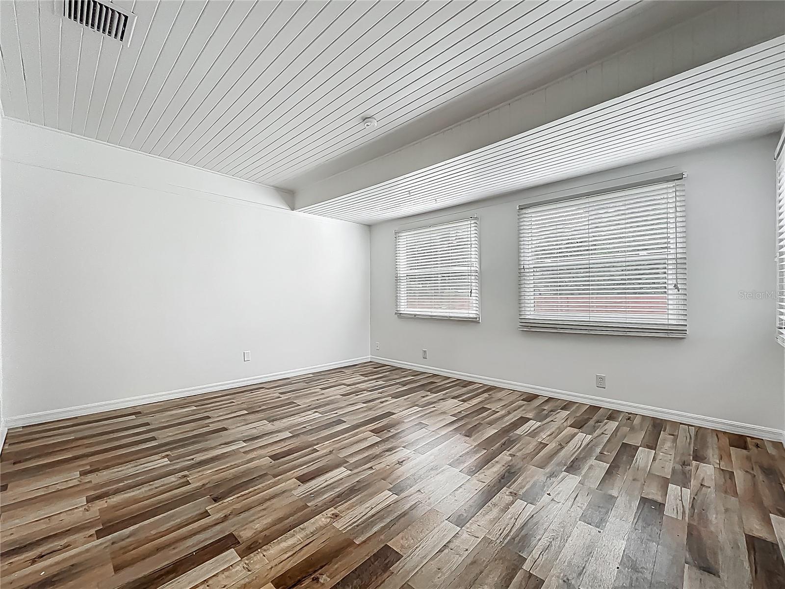 Image 10 of 41 For 810 Catalina Drive