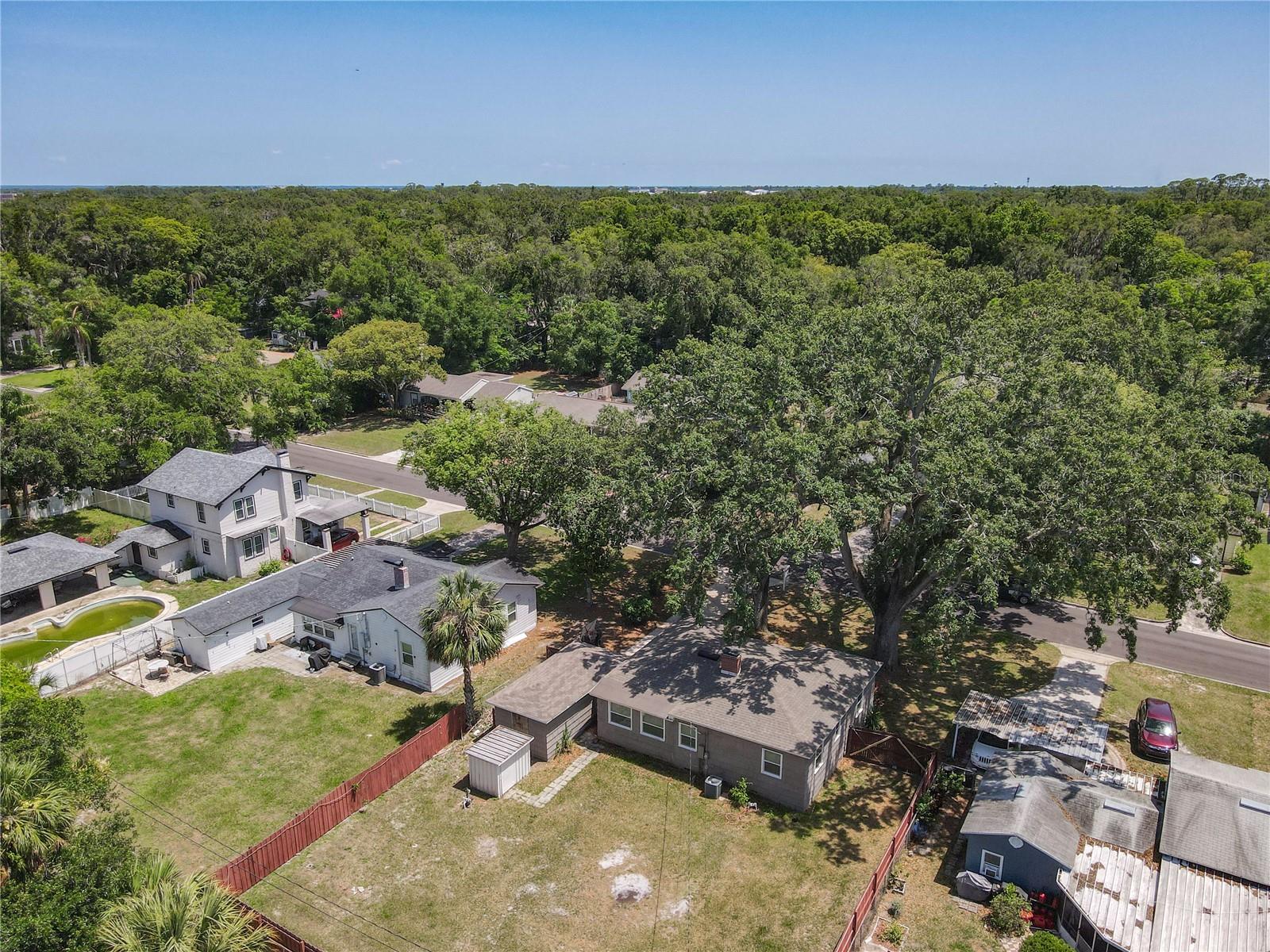 Image 33 of 41 For 810 Catalina Drive