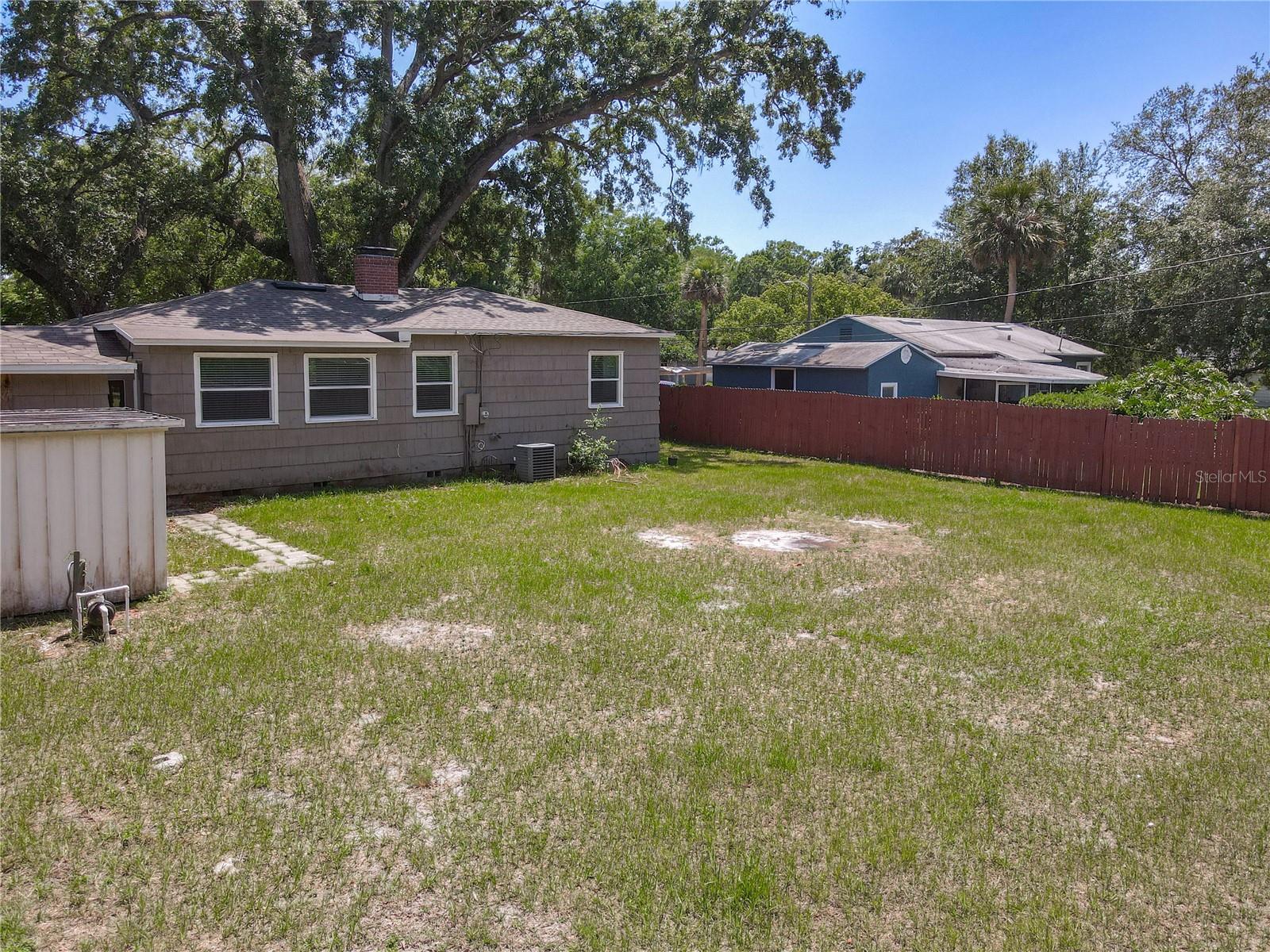 Image 36 of 41 For 810 Catalina Drive