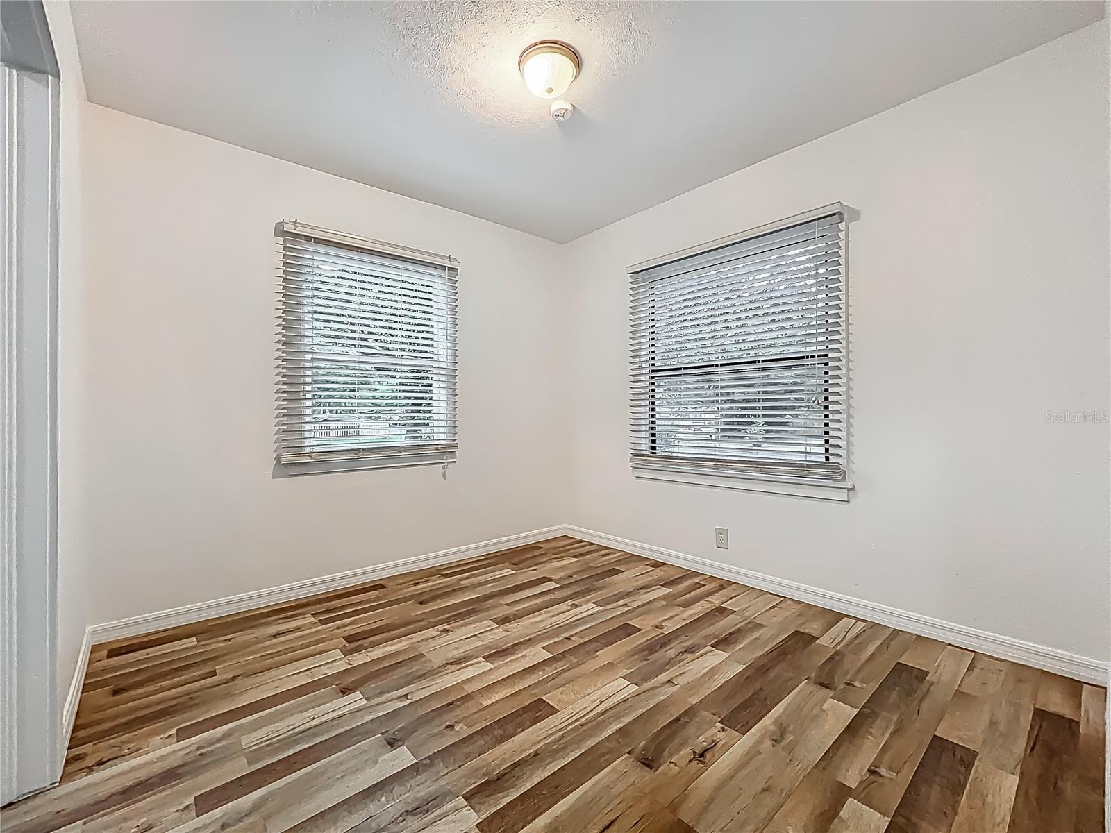 Image 7 of 41 For 810 Catalina Drive