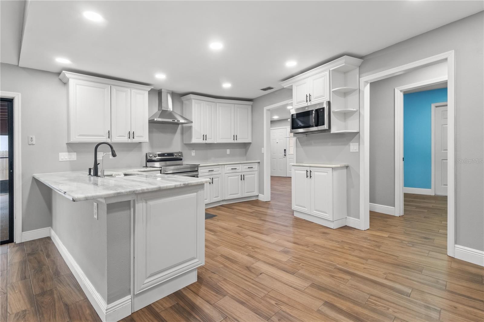 Image 11 of 50 For 6402 Beechnut Drive