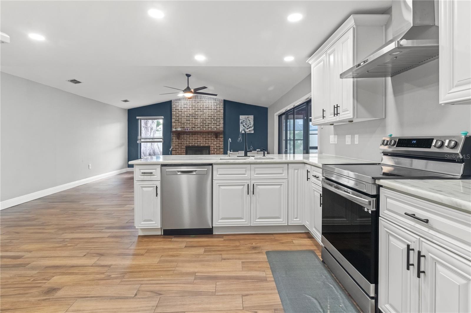 Image 13 of 50 For 6402 Beechnut Drive