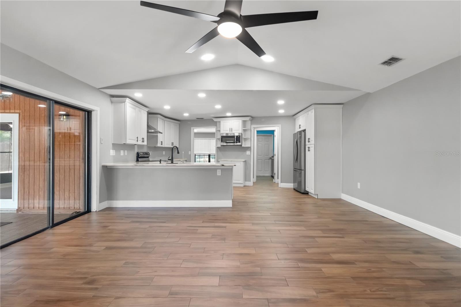 Image 15 of 50 For 6402 Beechnut Drive