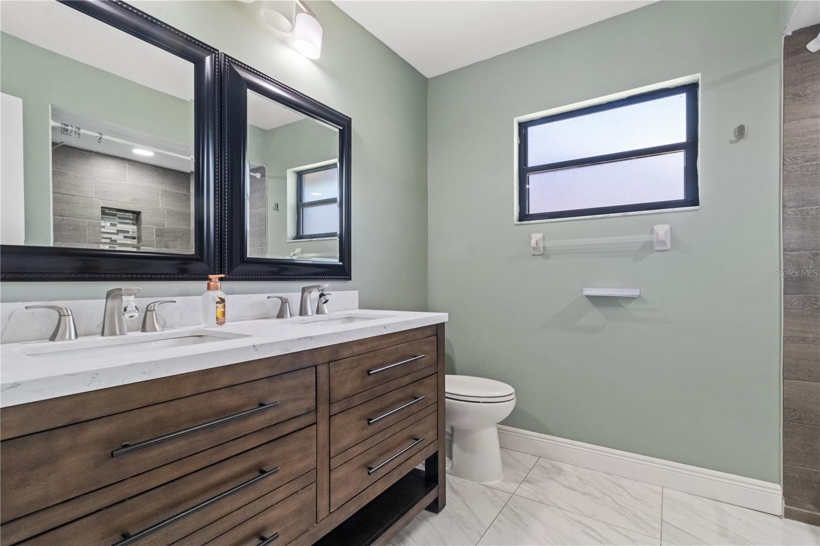 Image 33 of 50 For 6402 Beechnut Drive
