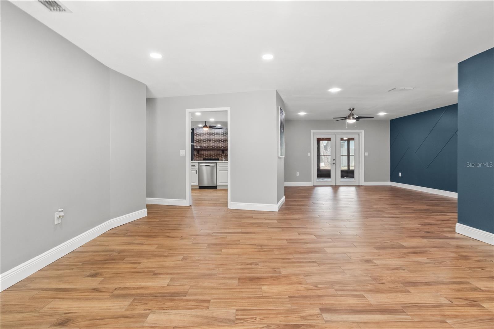 Image 5 of 50 For 6402 Beechnut Drive