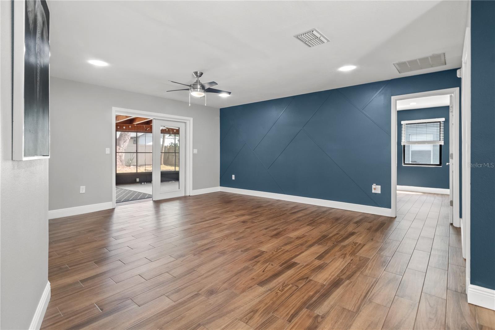 Image 8 of 50 For 6402 Beechnut Drive