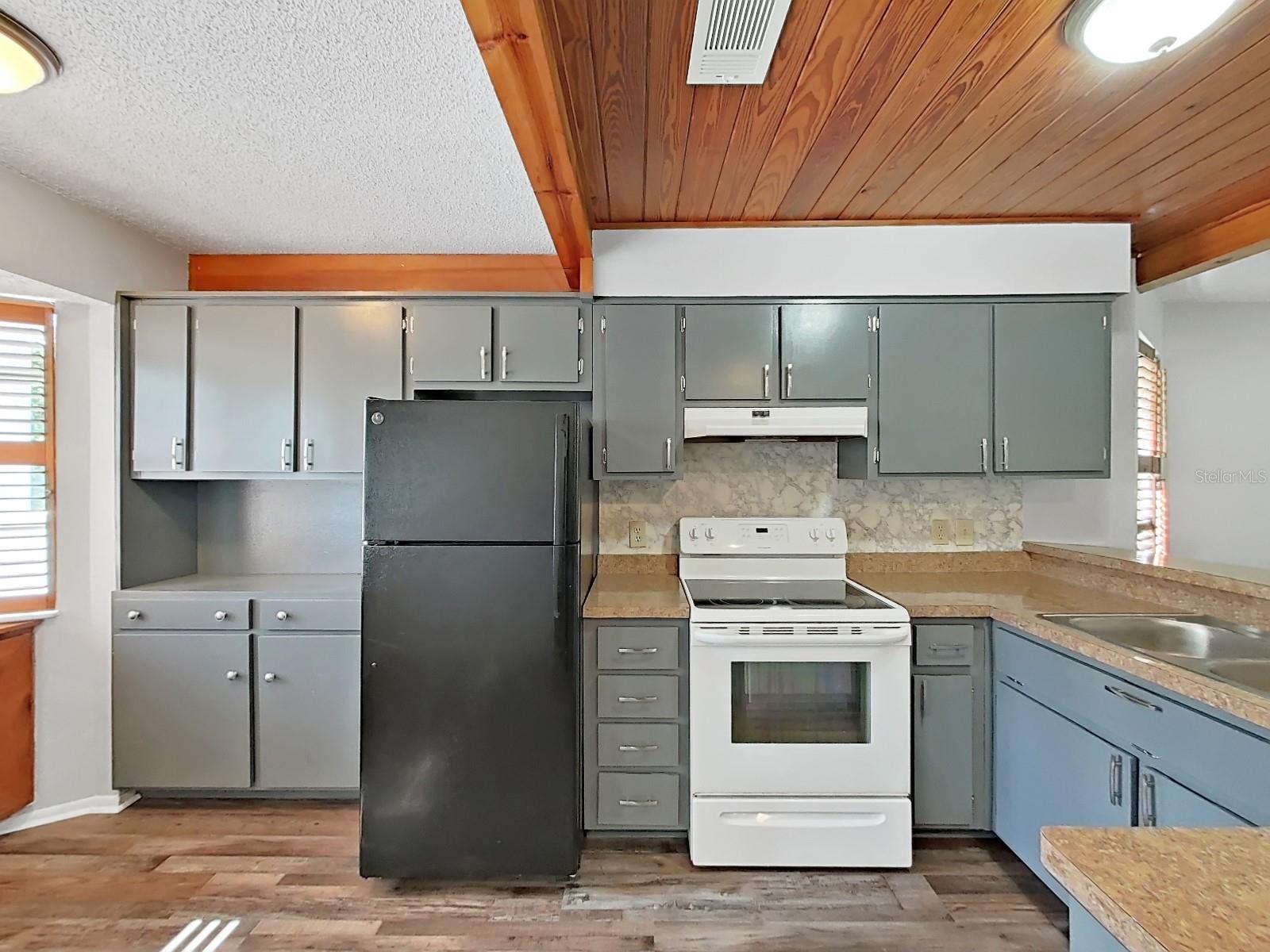 Image 35 of 43 For 12627 Cherrydale Lane
