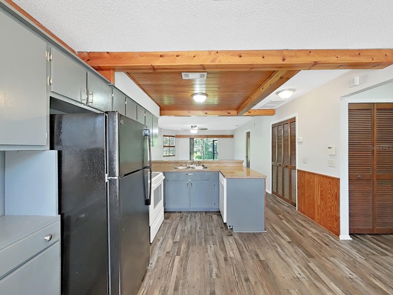 Image 36 of 43 For 12627 Cherrydale Lane