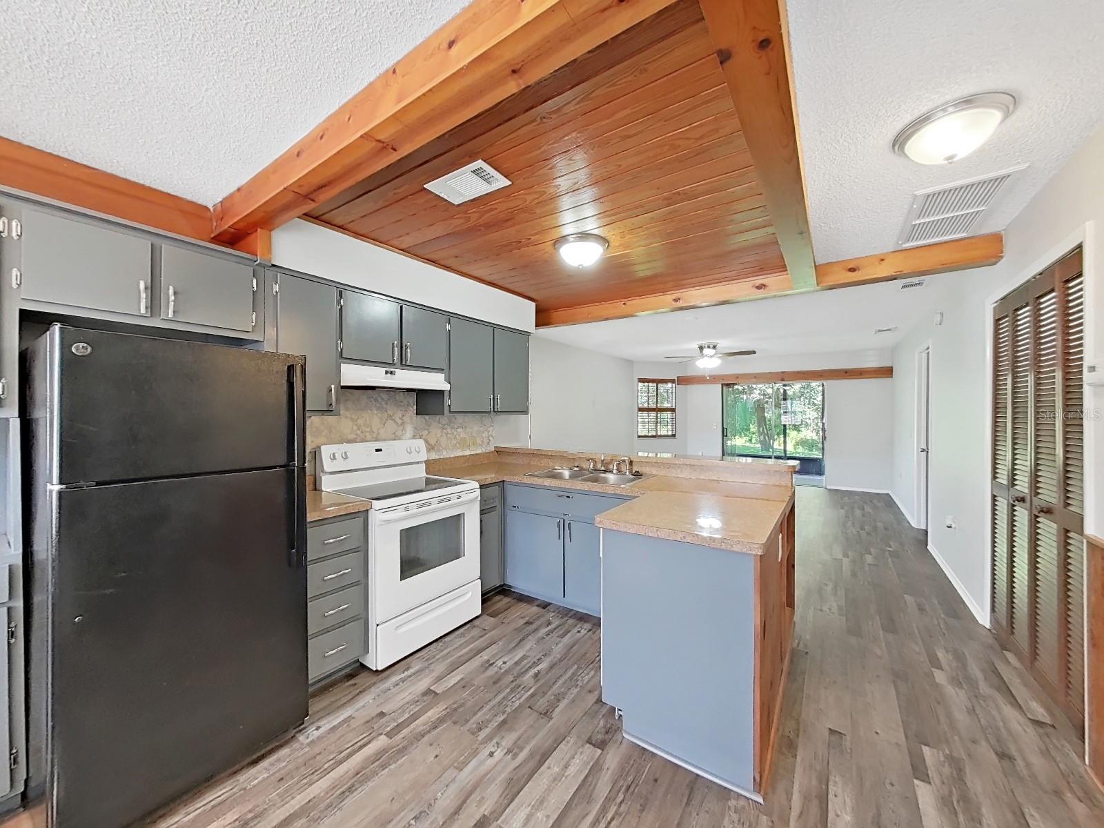 Image 37 of 43 For 12627 Cherrydale Lane