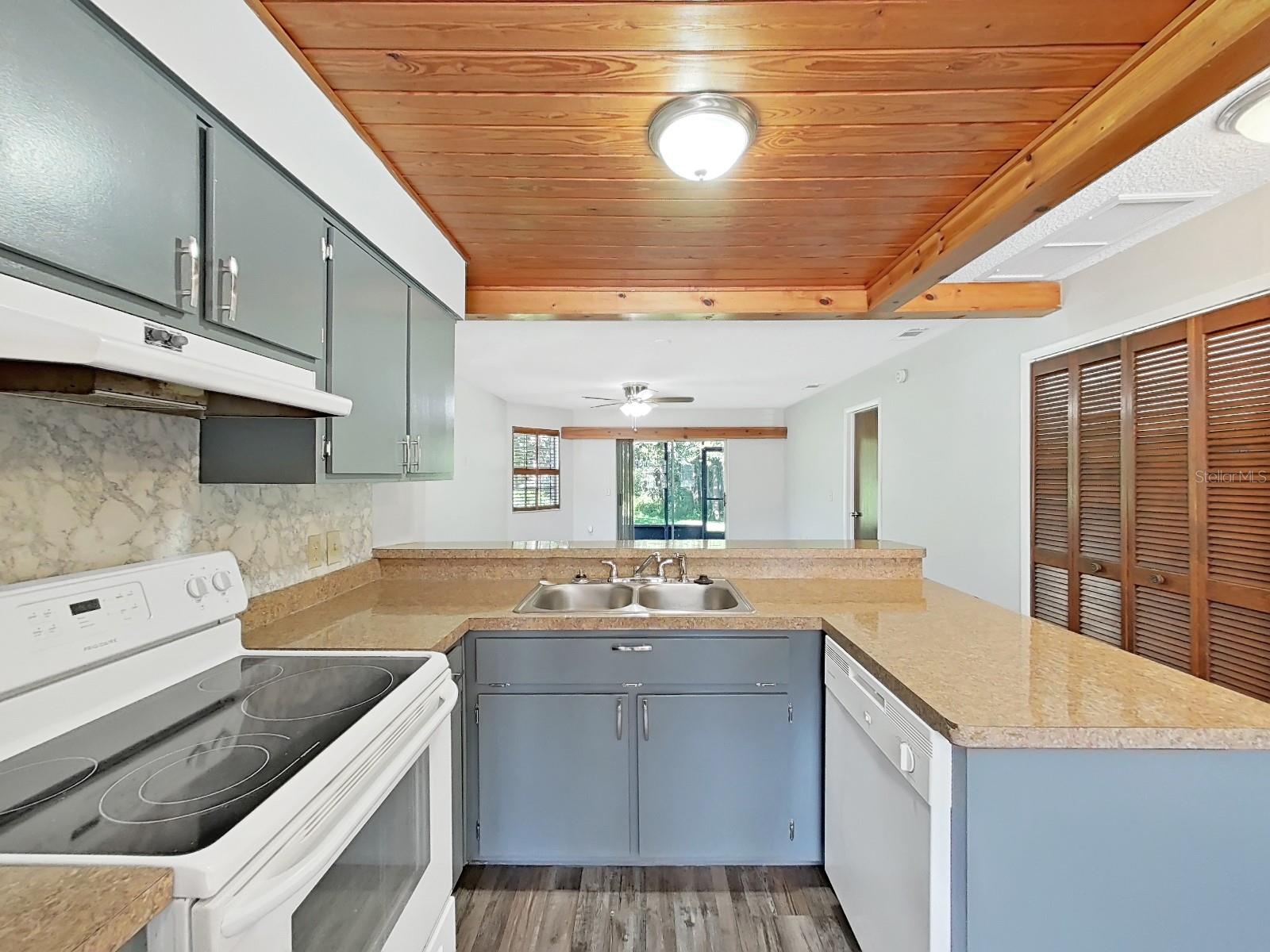 Image 39 of 43 For 12627 Cherrydale Lane