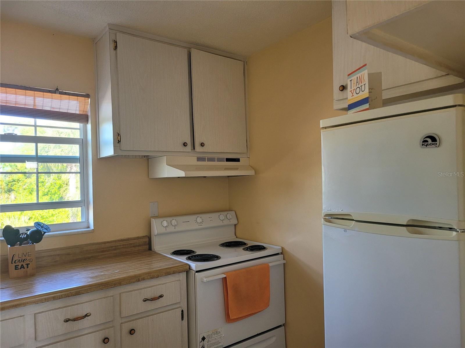 Image 4 of 10 For 5505 Hernandes Drive 118