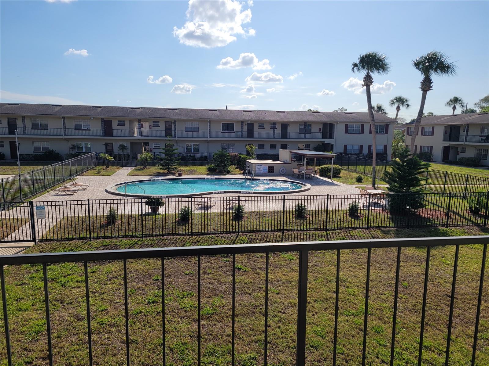 Image 9 of 10 For 5505 Hernandes Drive 118