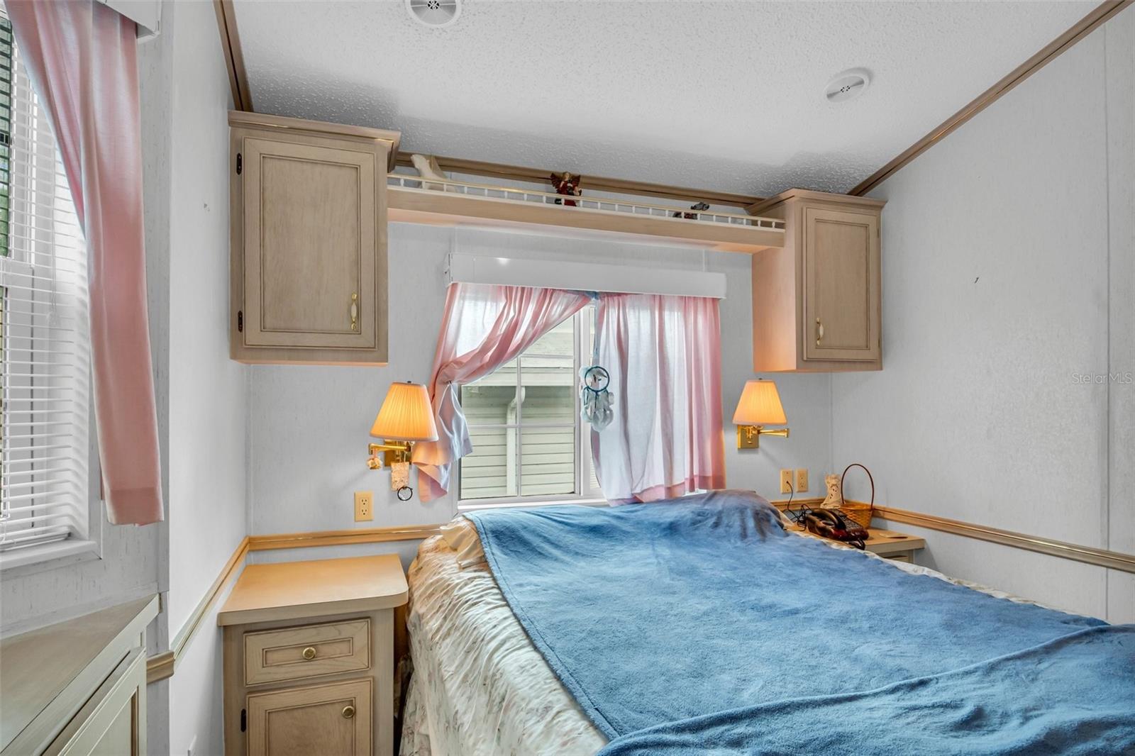 Image 15 of 22 For 733 Center Crest Boulevard