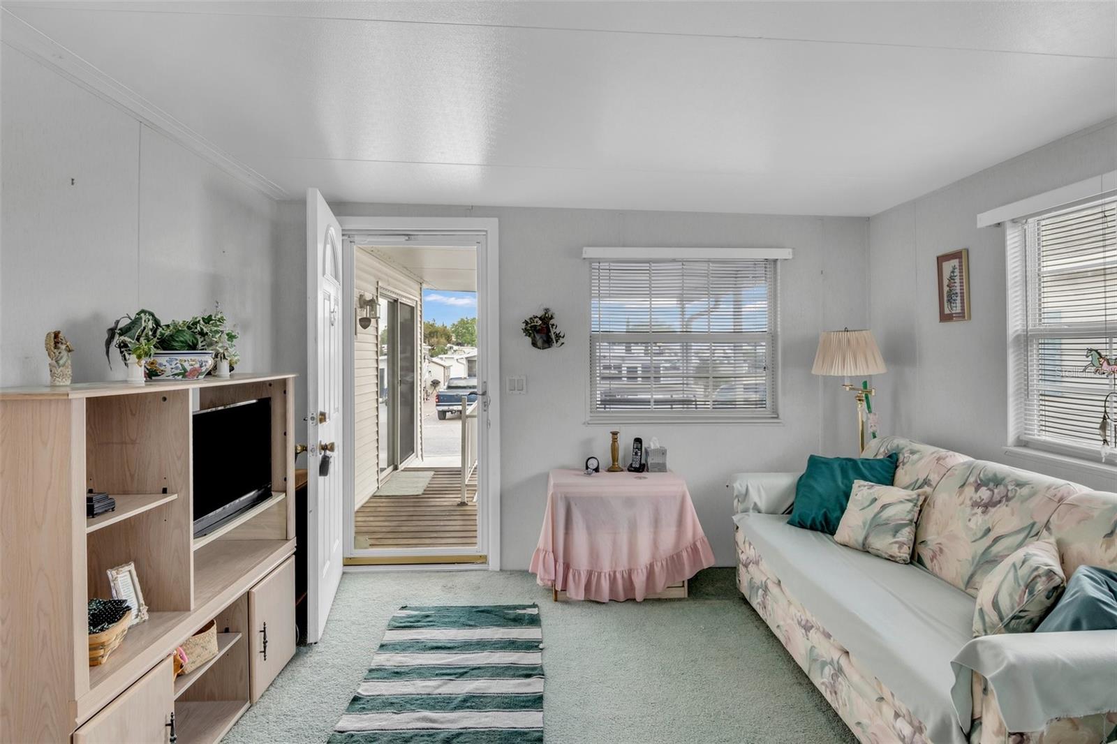 Image 5 of 22 For 733 Center Crest Boulevard