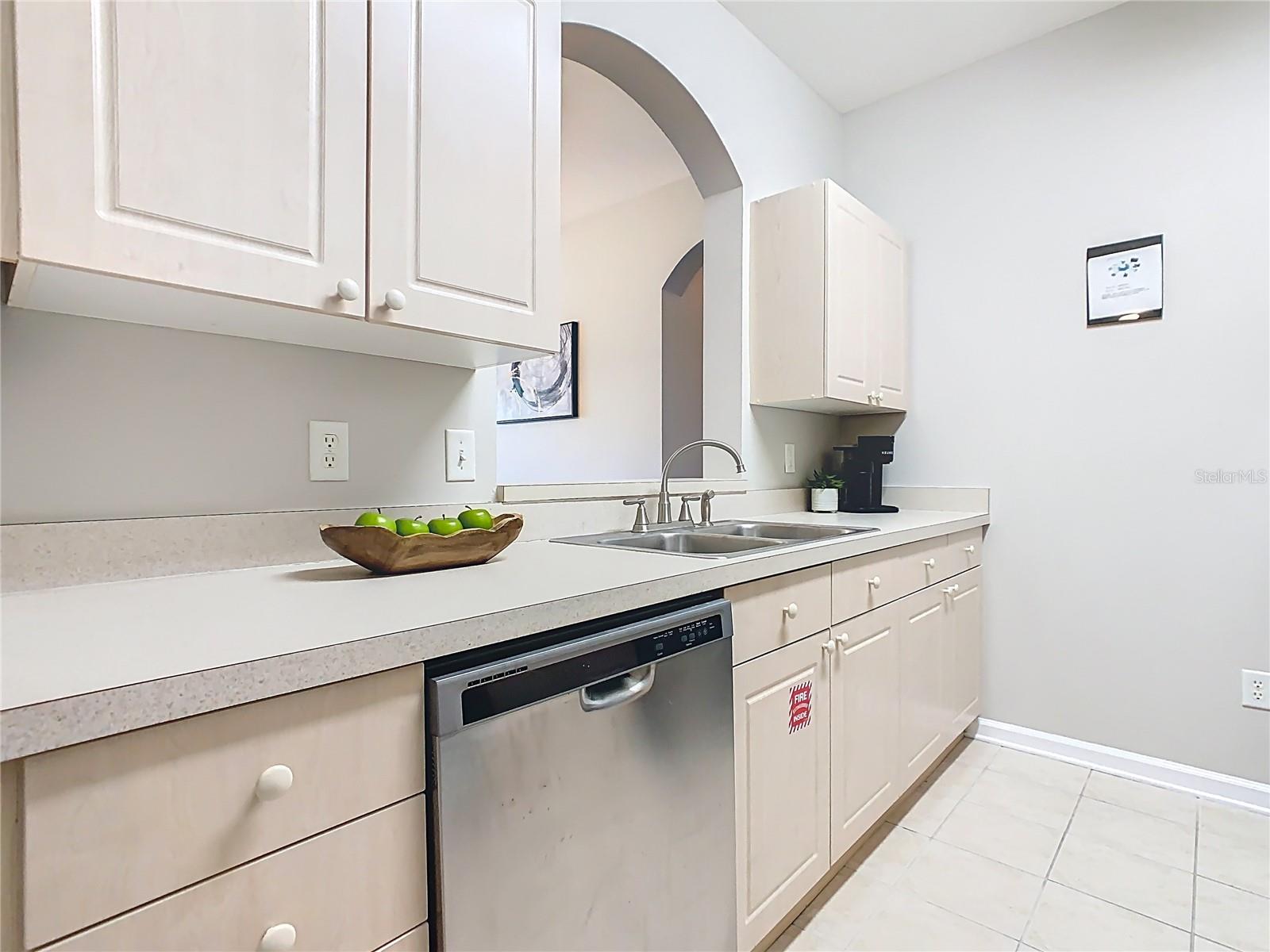 Image 13 of 92 For 2300 Silver Palm Drive 205