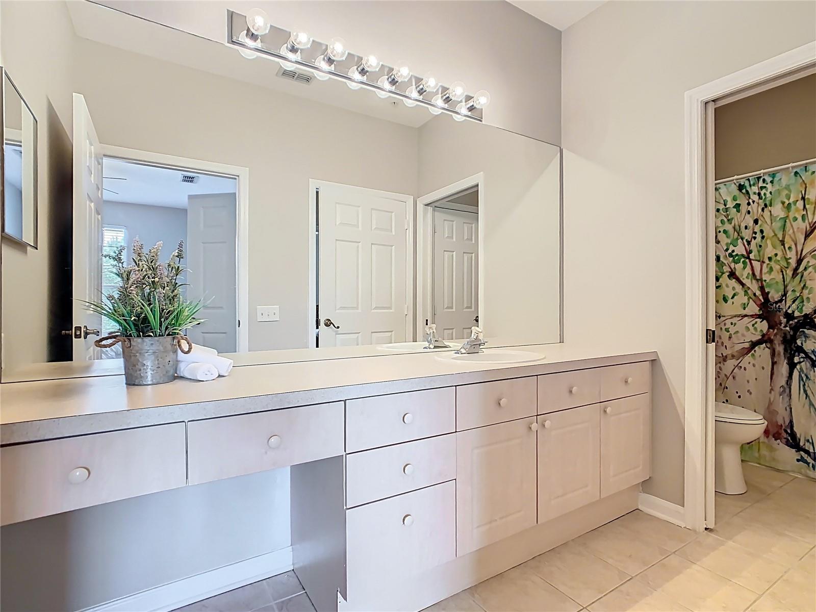 Image 20 of 92 For 2300 Silver Palm Drive 205